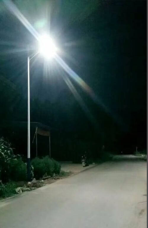 Dernières nouvelles de l'entreprise Application des lampadaires solaires dans les zones reculées sans électricité