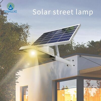 Un buon prezzo. Luce solare da esterno ad alta potenza con telecomando integrato impermeabile in linea